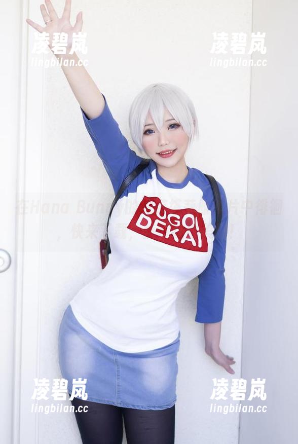 在Hana Bunny的拉芙塔莉雅大片中徘徊，快来下载，携带这份美丽！